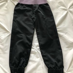 EUC Betsey Johnson 3T pants